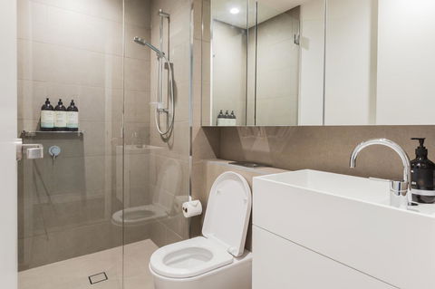 New Eureka 108 Hotel Apartments - Australian Directory 10