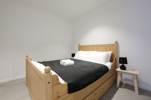 Mono Apartments On La Trobe Street - Australian Directory 23