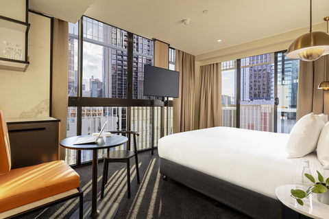 Brady Hotels Jones Lane - Australian Directory 3