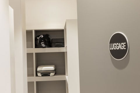 Brady Hotels Jones Lane - Australian Directory 27