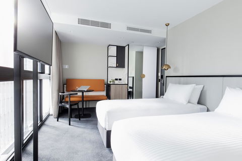 Brady Hotels Jones Lane - Australian Directory 14