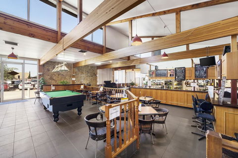 Ciloms Airport Lodge - Australian Directory 19