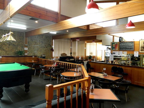 Ciloms Airport Lodge - Australian Directory 17