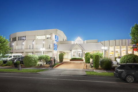 Ciloms Airport Lodge - Australian Directory 0