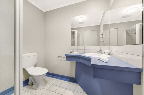 Ciloms Airport Lodge - Australian Directory 39