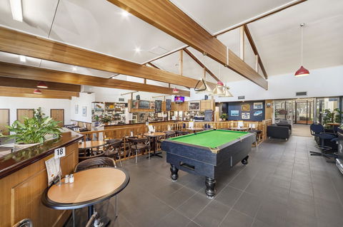 Ciloms Airport Lodge - Australian Directory 7
