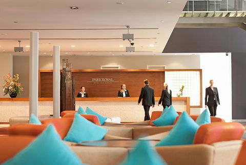 PARKROYAL Melbourne Airport - Australian Directory 8