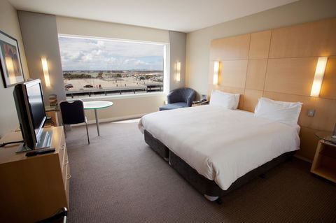 PARKROYAL Melbourne Airport - Australian Directory 28