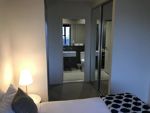 Winston Apartments - Australian Directory 9