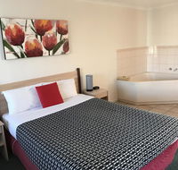 Beachcomber Motel  Apartments - Australian Directory