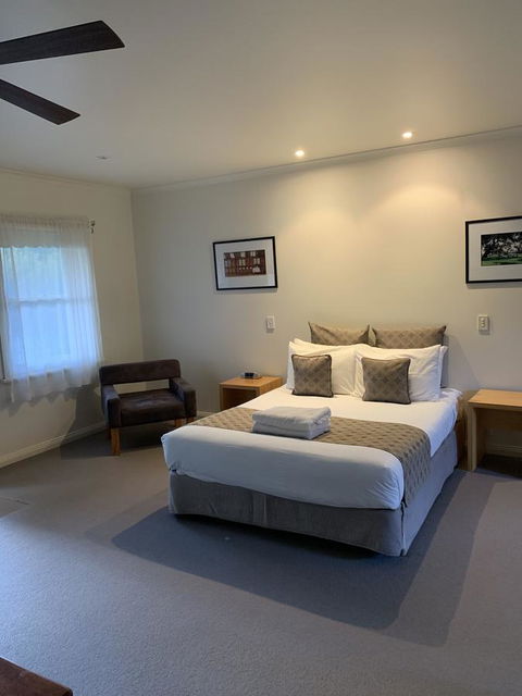 Dunkeld Studio Accommodation - Australian Directory 5
