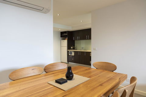 The Dolphin Apartments - Australian Directory 8