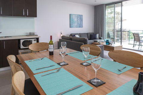The Dolphin Apartments - Australian Directory 20