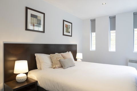 The Dolphin Apartments - Australian Directory 9