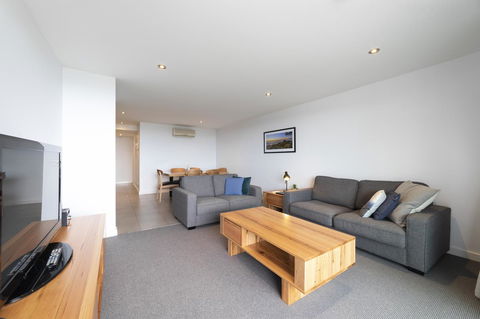 The Dolphin Apartments - Australian Directory 13