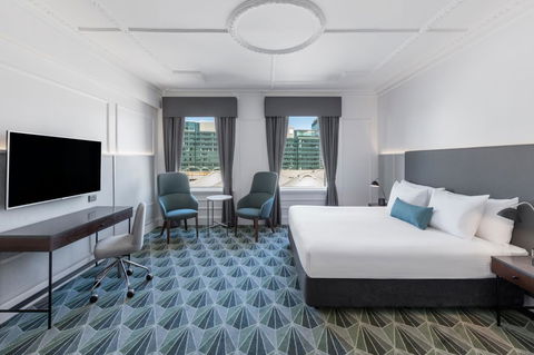 The Savoy Hotel On Little Collins Melbourne - Australian Directory 12
