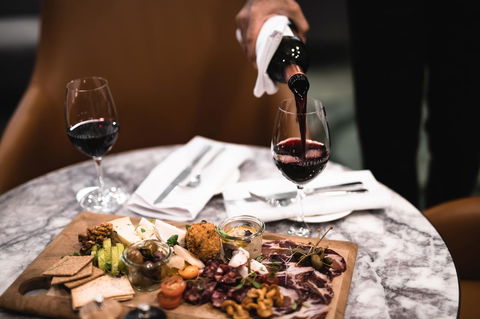 The Savoy Hotel On Little Collins Melbourne - Australian Directory 28