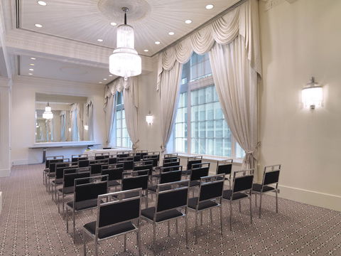 The Savoy Hotel On Little Collins Melbourne - Australian Directory 26