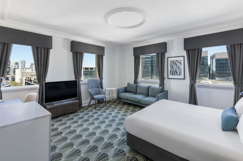 The Savoy Hotel On Little Collins Melbourne - Australian Directory 0