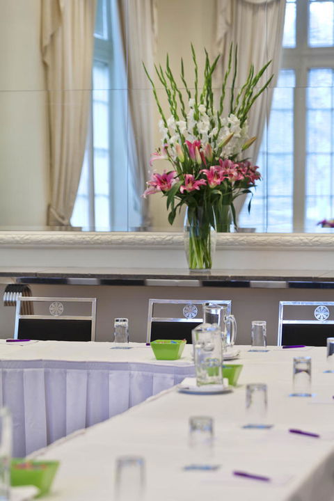 The Savoy Hotel On Little Collins Melbourne - Australian Directory 32