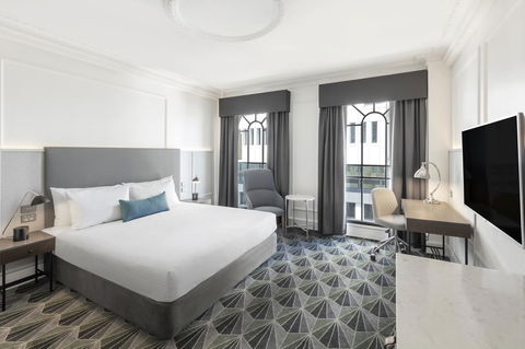 The Savoy Hotel On Little Collins Melbourne - Australian Directory 13