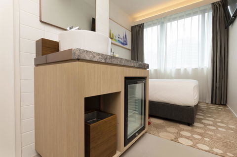 Ibis Melbourne Central - Australian Directory 35