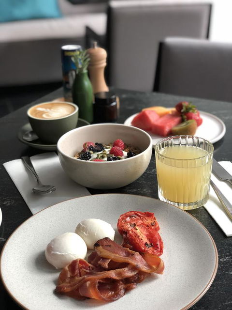 Ibis Melbourne Central - Australian Directory 13