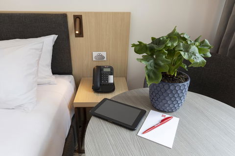 Ibis Melbourne Central - Australian Directory 8