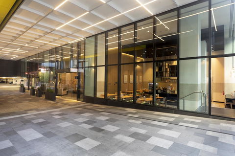Ibis Melbourne Central - Australian Directory 28