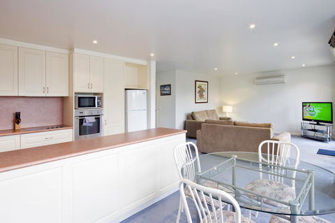 Anchorage Motel & Villas Lorne - Australian Directory 19