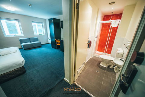 Nomads Melbourne Backpackers - Australian Directory 20