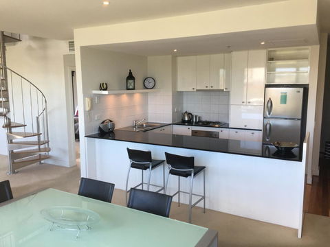 Geelong Waterfront Penthouse Apartment - Australian Directory 11