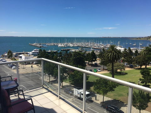 Geelong Waterfront Penthouse Apartment - Australian Directory 1