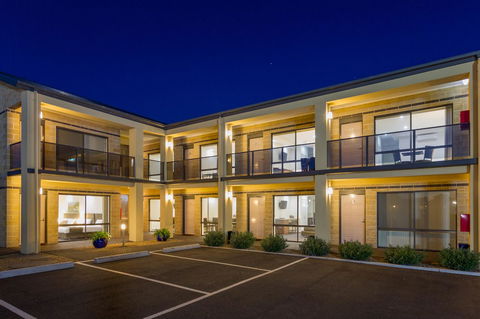 Bay Motel Safety Beach - Australian Directory 25