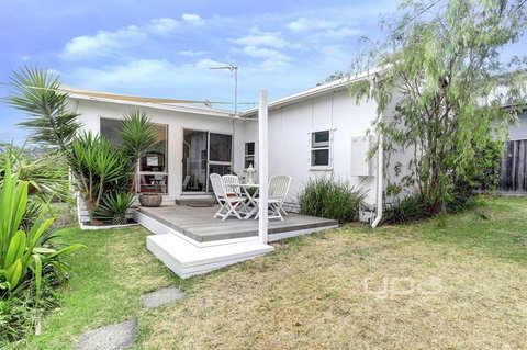 Dromana Holiday Beach House - Australian Directory 14