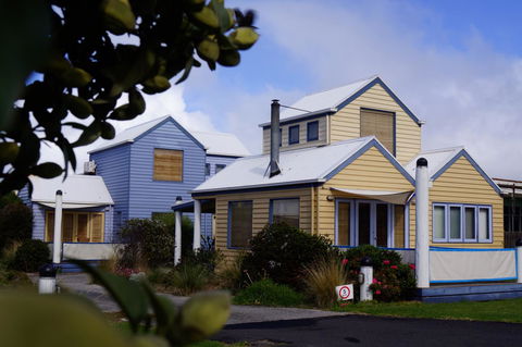 Rayville Boat Houses - Australian Directory 0