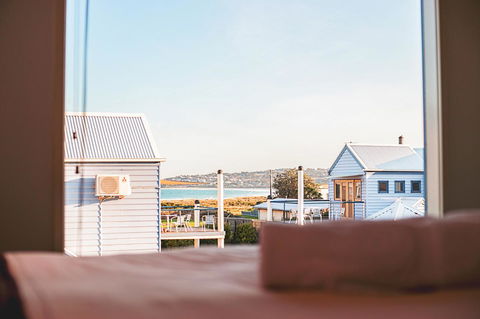 Rayville Boat Houses - Australian Directory 17