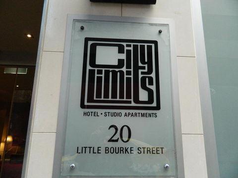 City Limits Hotel Apartments - Australian Directory 27