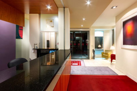 City Limits Hotel Apartments - Australian Directory 15