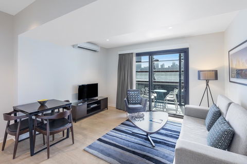 Wyndham Hotel Melbourne - Australian Directory 4