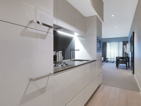 Wyndham Hotel Melbourne - Australian Directory 44
