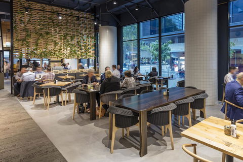 Wyndham Hotel Melbourne - Australian Directory 19