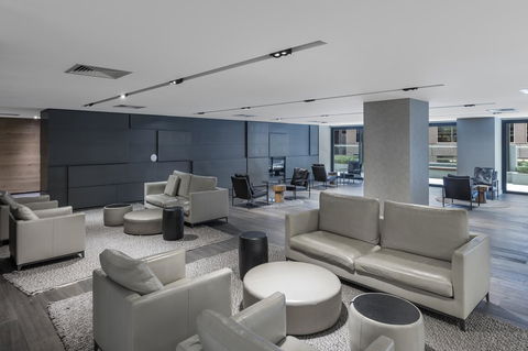 Wyndham Hotel Melbourne - Australian Directory 13