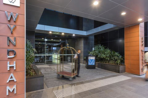 Wyndham Hotel Melbourne - Australian Directory 1