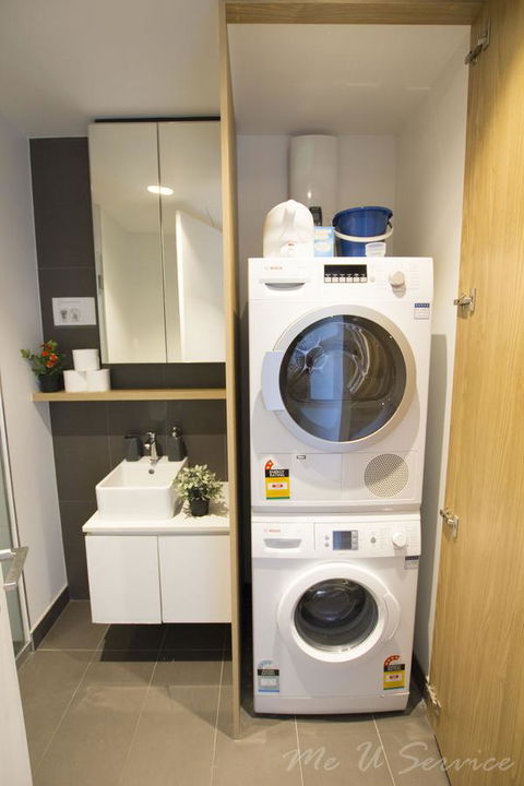 Carlson View Serviced Apartments - Australian Directory 15