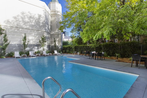 Mantra On Jolimont Melbourne - Australian Directory 1