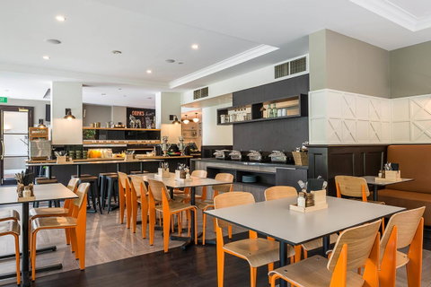 Mantra On Jolimont Melbourne - Australian Directory 17