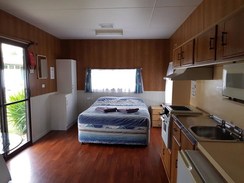 Echo Beach Tourist Park - Australian Directory 21