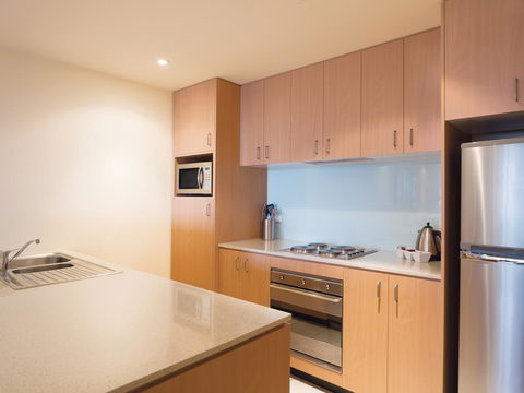Oaks Melbourne On Lonsdale Suites - Australian Directory 5