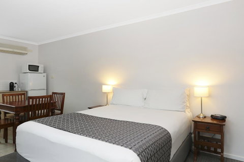 Quality Inn & Suites The Menzies - Australian Directory 16